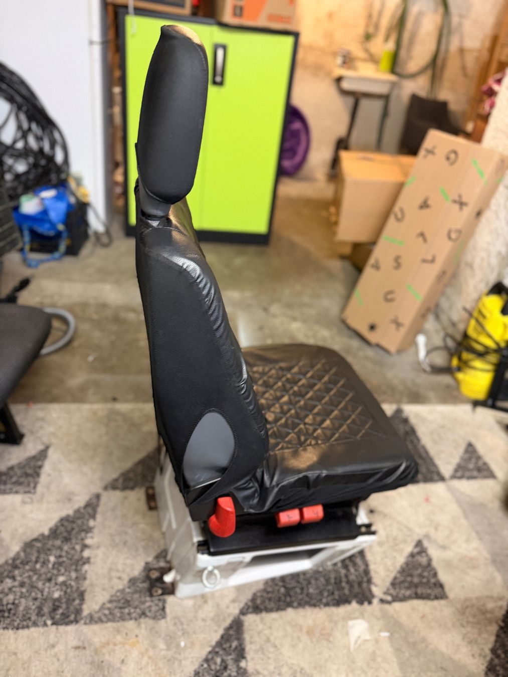 Mercedes-Benz Altri accessori per camping: Sprinter W903 Beifahrer Einzelsitz Konsole mit 4 Extra – Nuovo (secondo la descrizione) da Aarau venduto da bikestones 3
