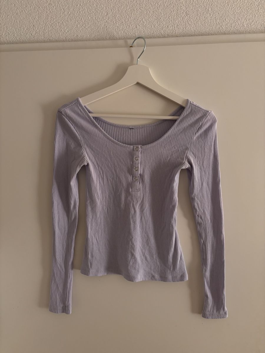T-shirt: Langarmshirt hellviolett gerippt – Usato da Lausen venduto da Claudj1