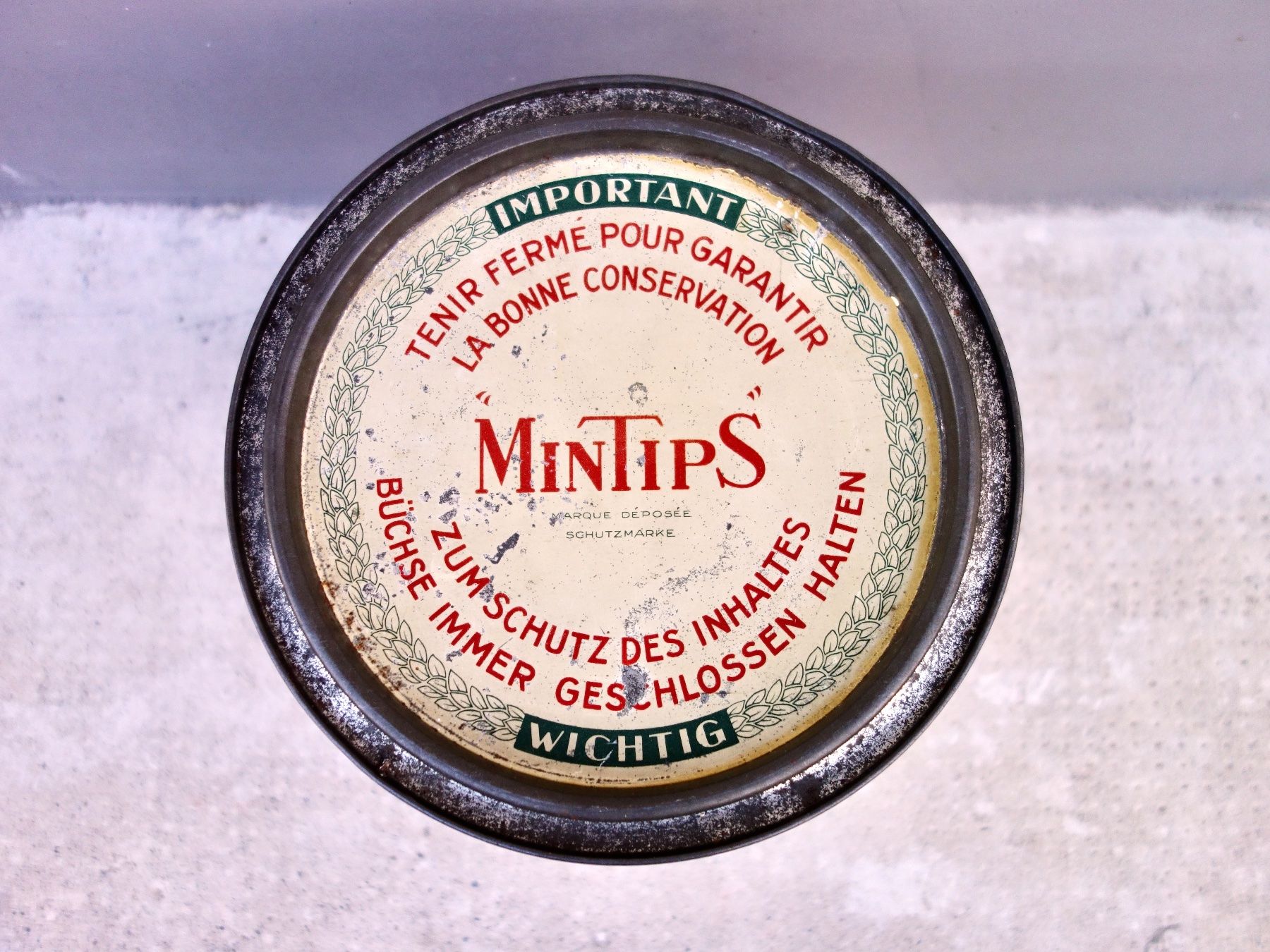 Tutte le decorazioni: alte Blechdose Dose Blech MINTIPS PFEFFERMINZ BONBONS HUSTEN – Usato da Kerzers venduto da bottlesandboxes 9