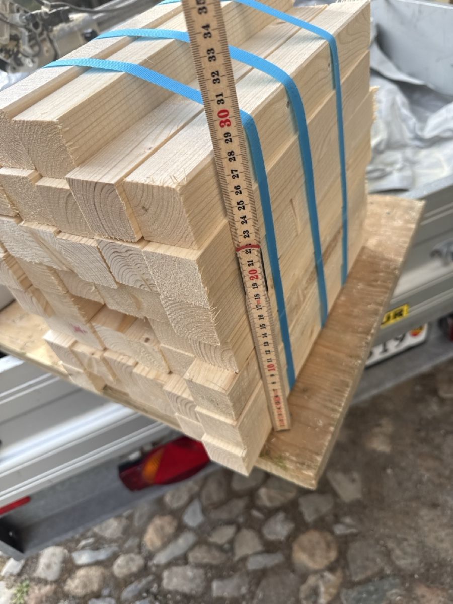 Articoli in legno: Brennholz  – Usato da Langnau i. E. venduto da Acrjl 2
