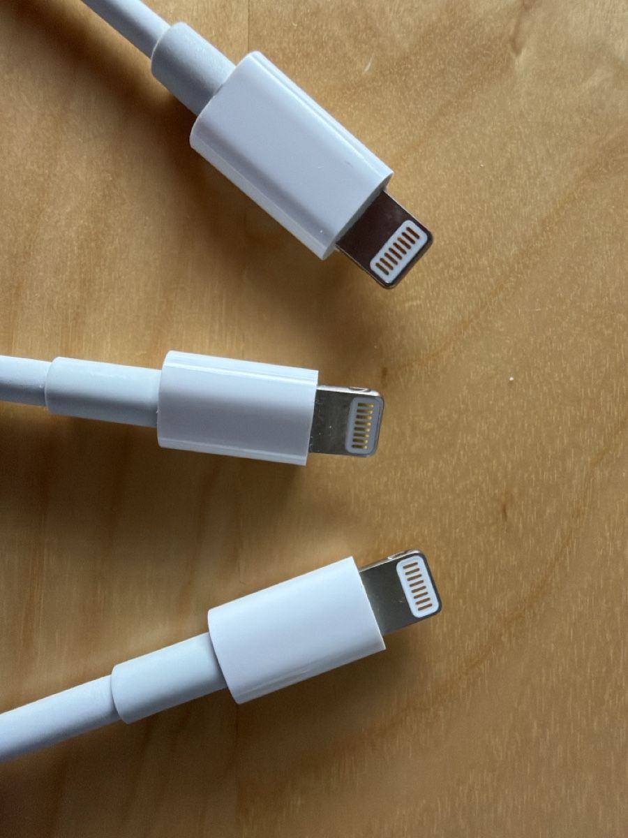 Apple Laufwerke & Adapter: Apple Lightning 3 adapters: HDMI/USB-A/SD – Gebraucht aus Meggen von biggelaar 4