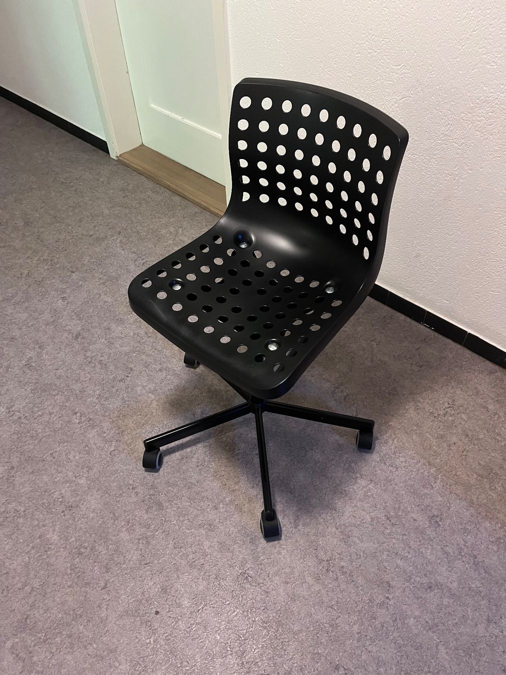 Sedie: Bürostuhl schwarz – Usato da St. Gallen venduto da kik_jj6q 1