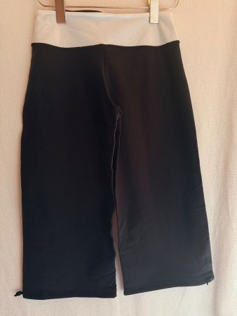 ADIDAS, Sporthose 3/4 Länge, Grösse 36, Farbe Schwarz/Weiss