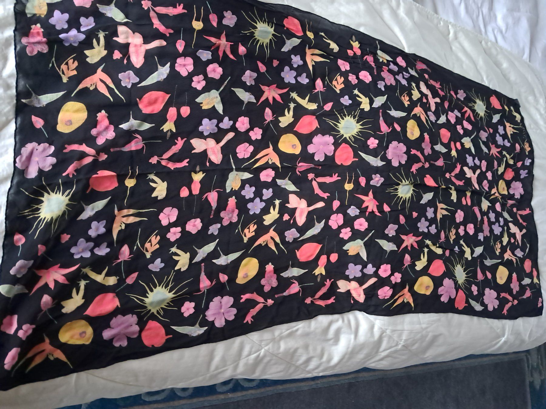 Fabric Frontline Foulard & Sciarpe: Schal fabric frontline – Nuovo (secondo la descrizione) da zürich venduto da Mingi2