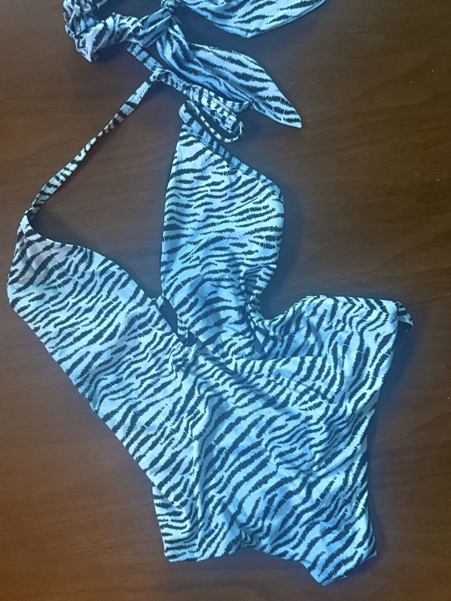 Tezenis Costumi da bagno & Bikini: Tezenis Badeanzug Set Zebra Gr. M - – Nuovo (secondo la descrizione) da Kilchberg ZH venduto da MimySales