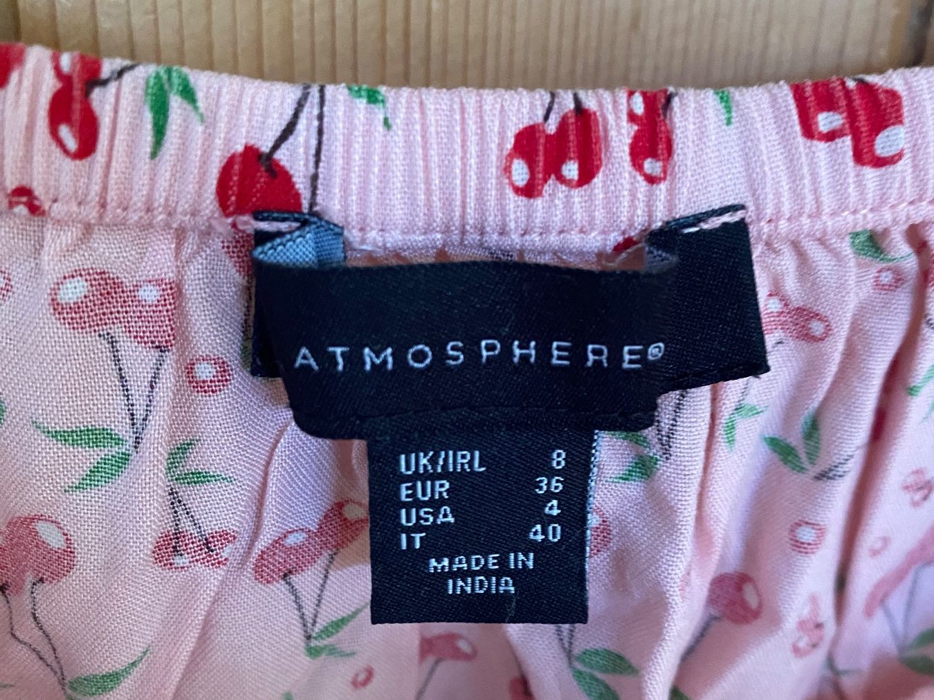 Primark Chemisiers: schulterfreies Oberteil Gr. 36 – D'occasion à Riedholz par lenibeni03 3