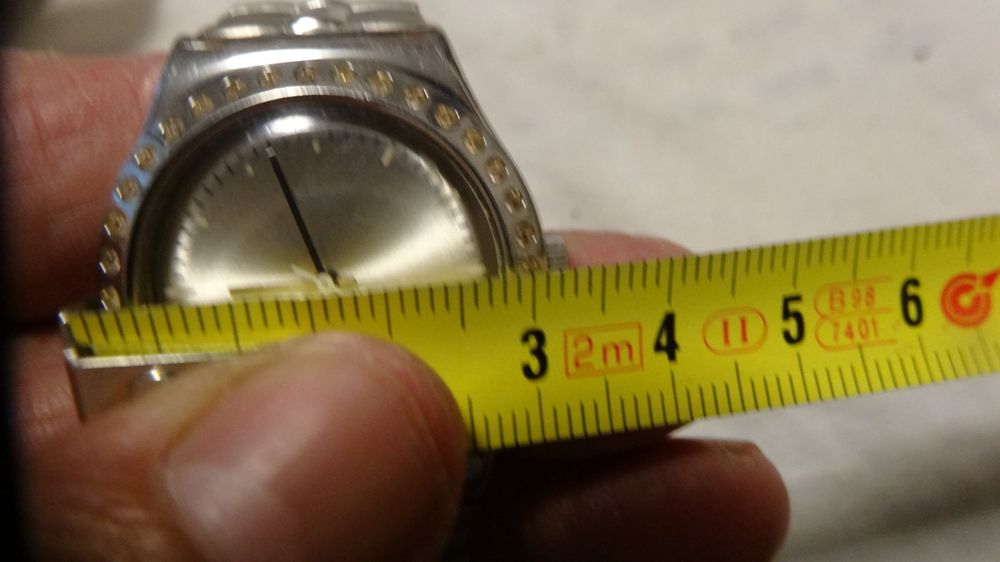 Swatch Montres: S-WATCH HERREN UHR,QUARTZ.SWISS MADE.VIEL STEINS.LÄÜFT – D'occasion à zürich par ahmad01 3