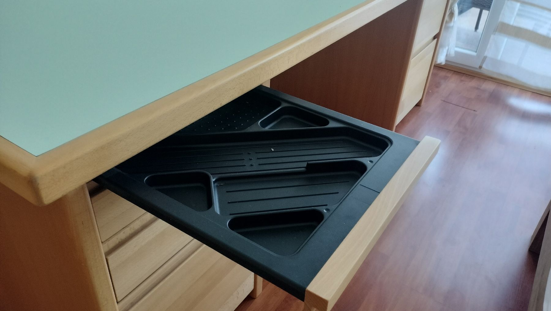 Scrivanie: Schreibtisch 200*100 – Usato da Oberriet SG venduto da tan_9rzb 2