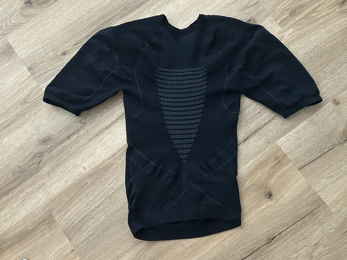 X-bionic Biancheria intima: X-Bionic Funktionsshirt Herren Grösse  S/M, Schwarz – Usato da Wolhusen venduto da eve_m6cg 1