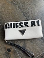 Portefeuilles Guess