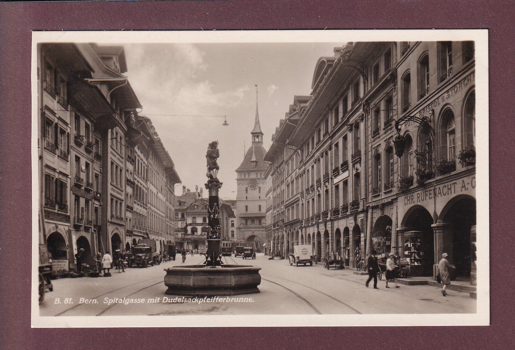 Cartoline postali: BERN - Spitalgasse - Dudelsackpfeifferbrunnen – Usato da Pully venduto da nicecards