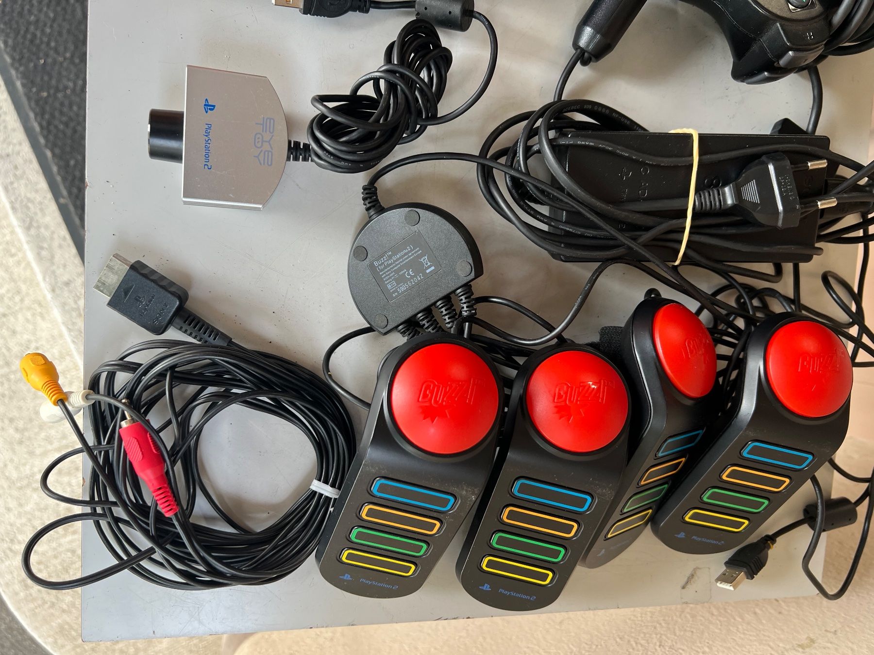 Sony Console: Playstation 2 Singstar Bundle mit Zubehör gebraucht – Usato da Gebenstorf venduto da Secondtronik 4