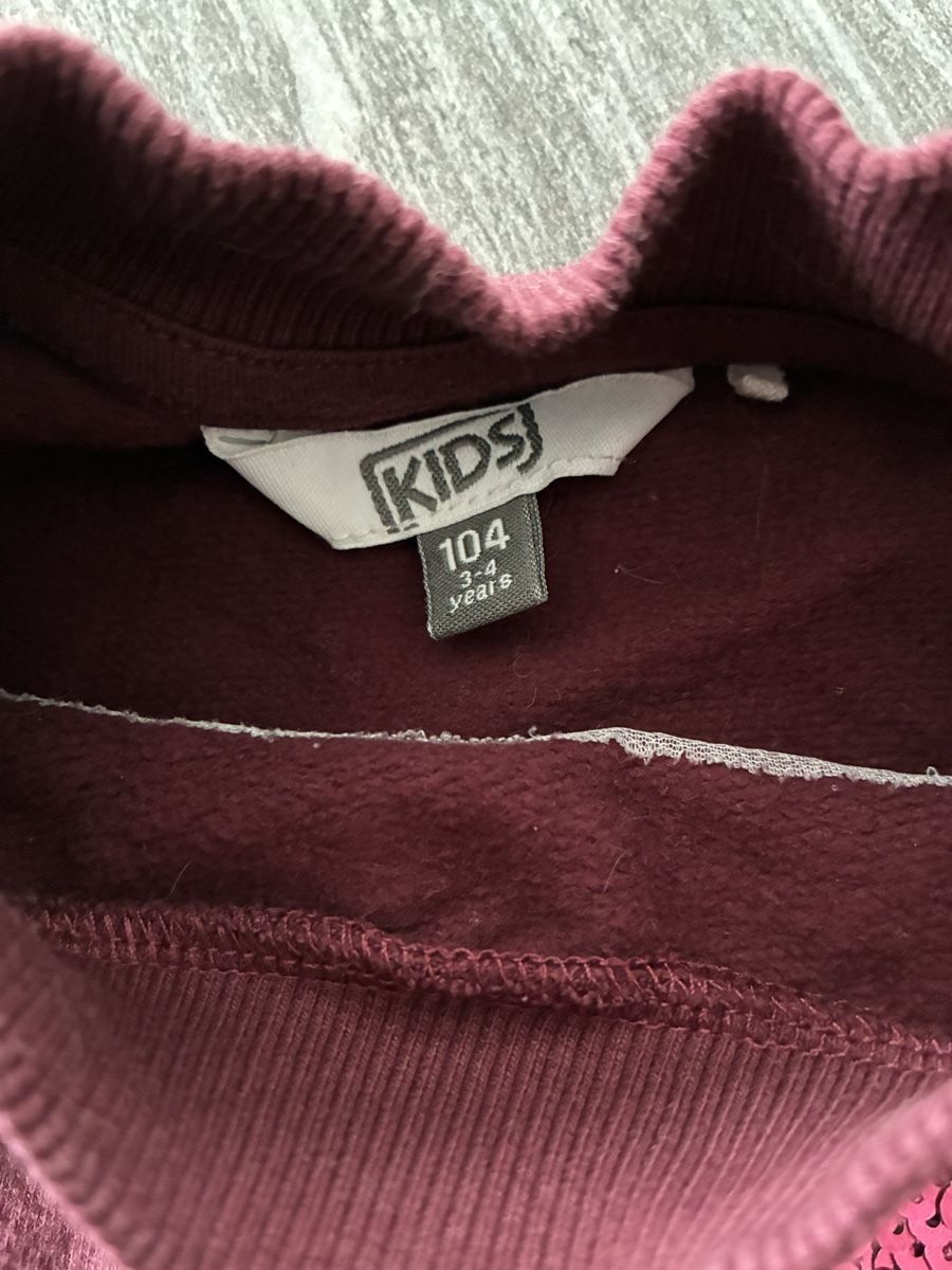 Pullover & Sweatshirts: Pullover Gr. 104, bordeaux mit Regenbogen und Sterne ✨ – Gebraucht aus Muhen von Sally203 2