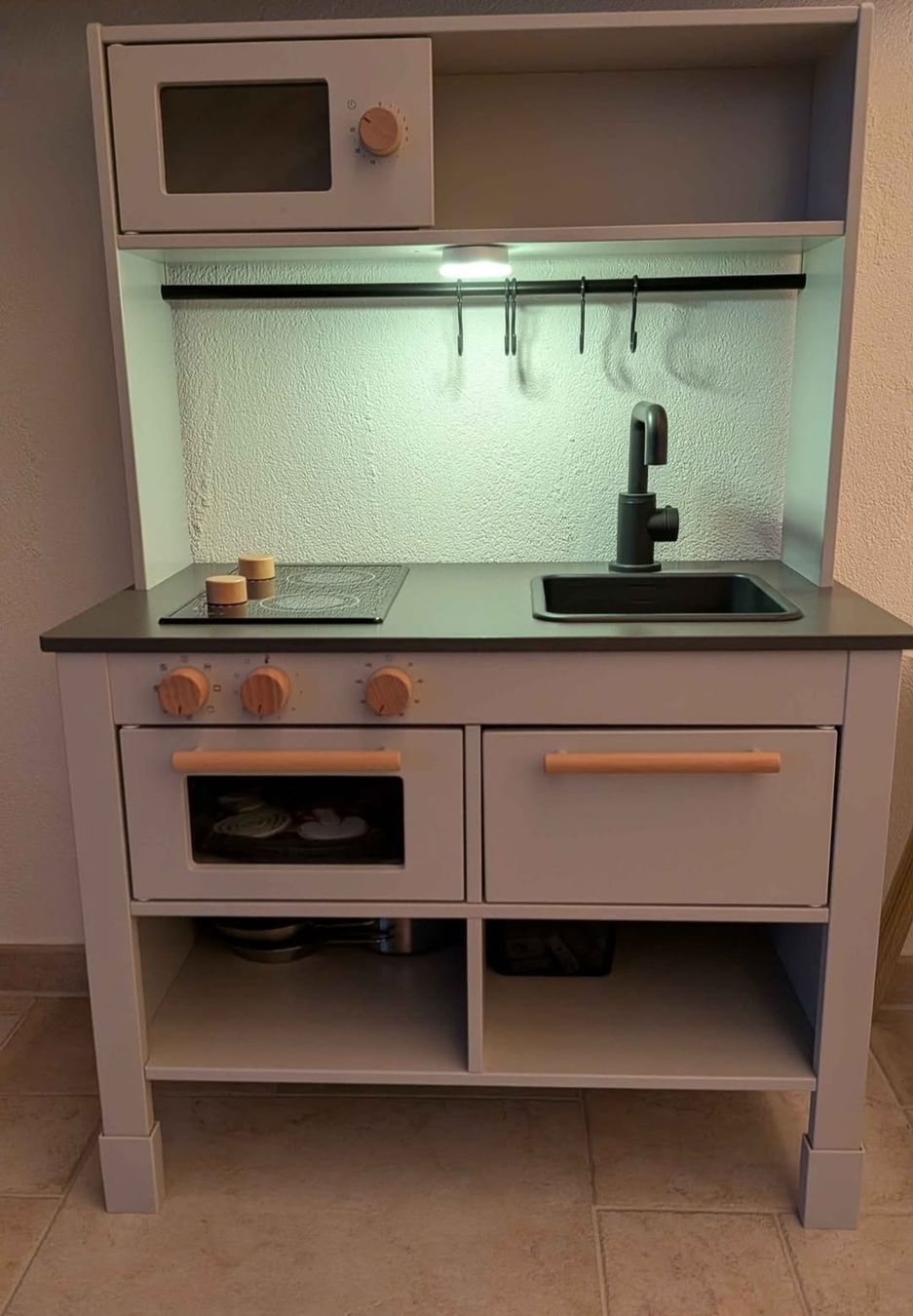 Ikea Spielzeuge: Ikea Silltrut Grey play kitchen like NEW – Gebraucht aus Adlikon b.Regensdf von foofdoll 4