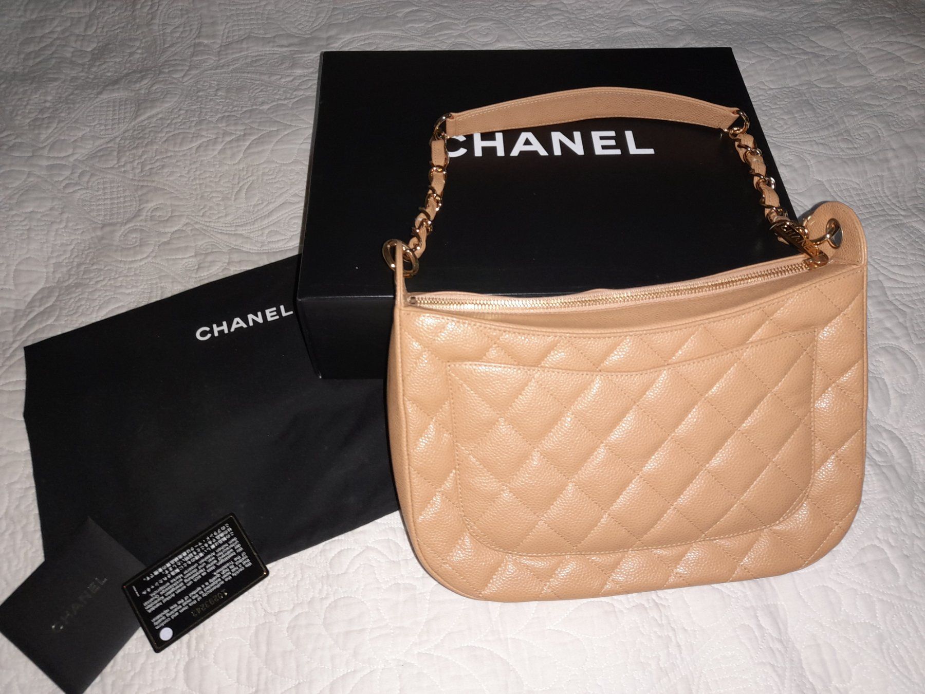 Chanel Borse da donna: CHANEL HANDTASCHE, GESTEPPT, IN KLASSISCHEM BEIGE/CAMEL – Nuovo e nell'imballaggio originale da Lenzburg venduto da mayfair02 3