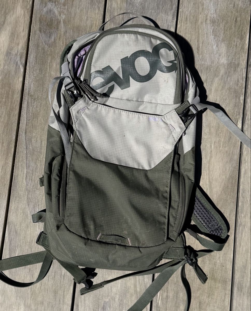 Zaini: Evoc Bikerucksack Ride 8, Top Zustand – Usato da Hergiswil NW venduto da Klimsen