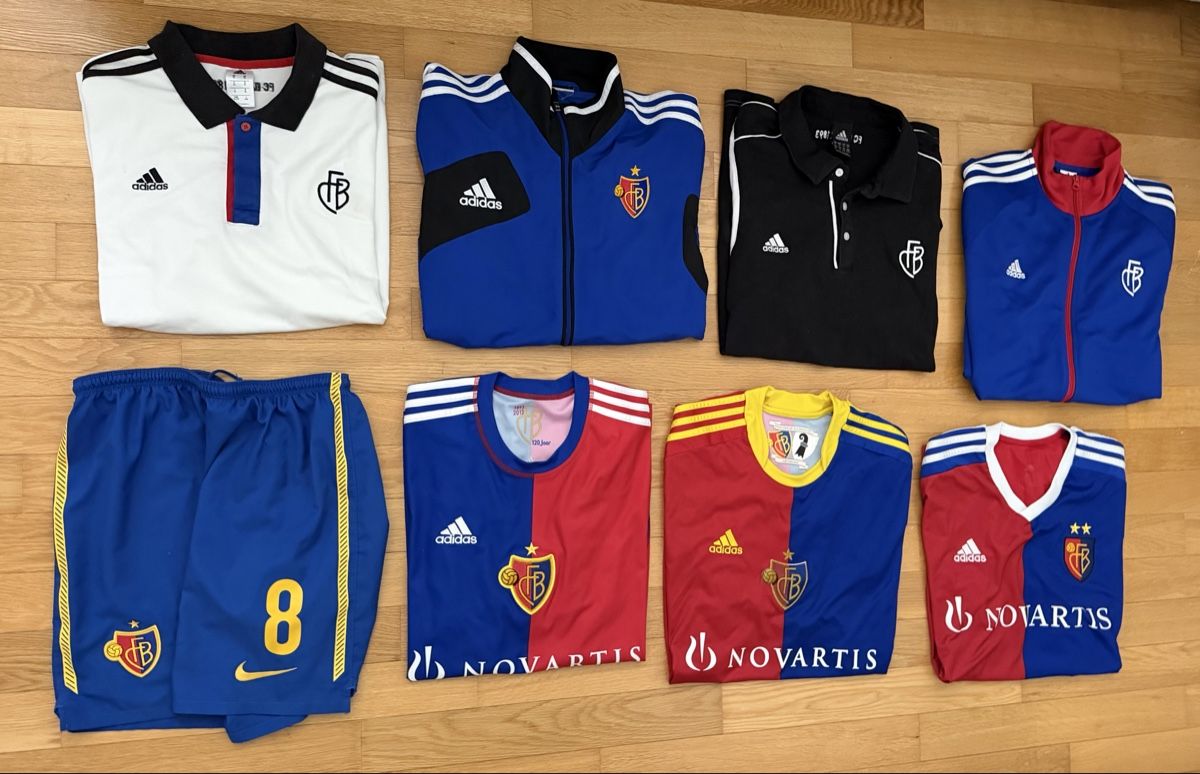 FC Basel Canottiere & Pantaloni: Fc Basel Adidas Nike Trikot Set  – Usato da Füllinsdorf venduto da hae_gt9l