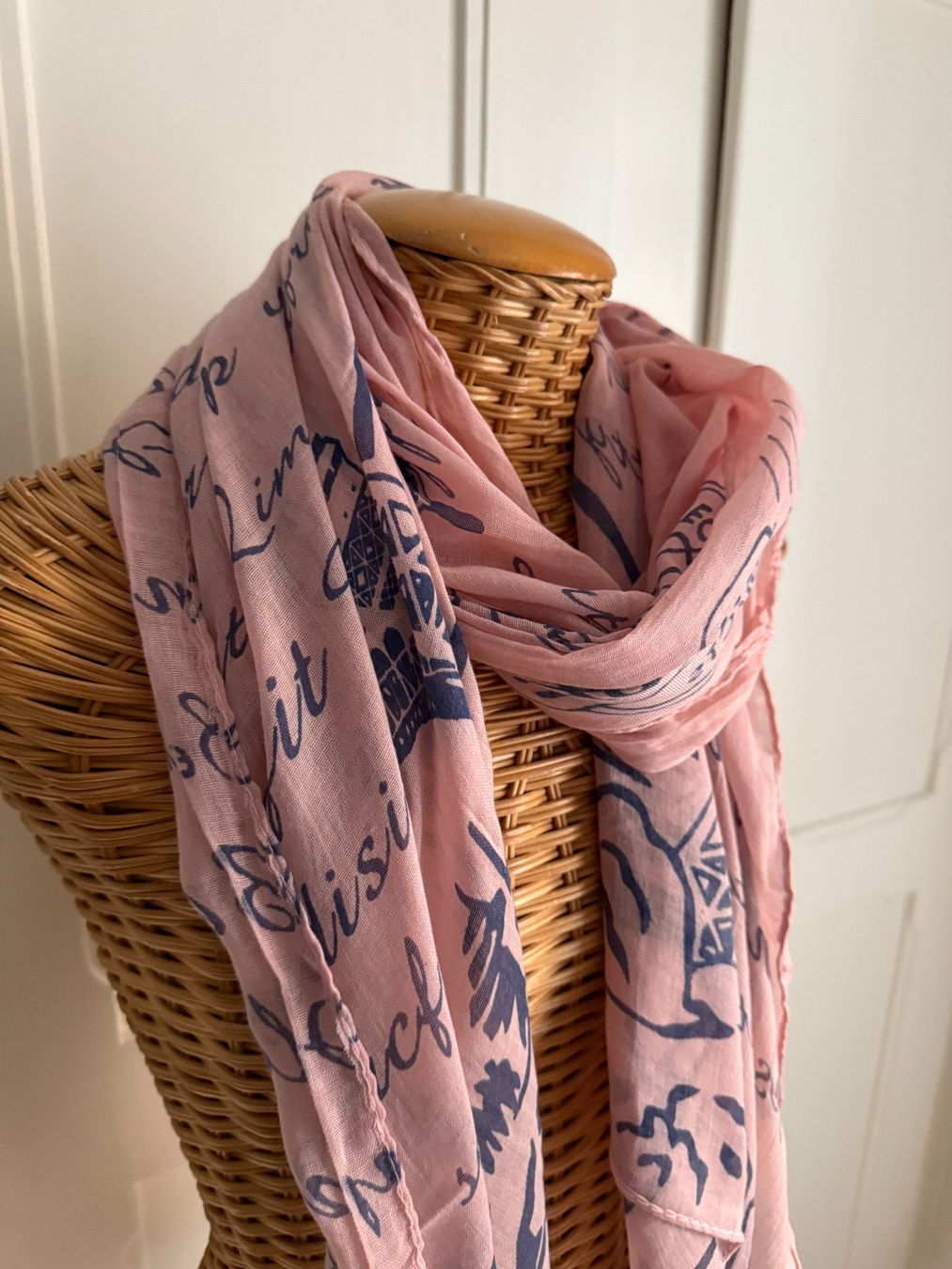 Foulards & écharpes: Schal Tuch rosa-violett gemustert – D'occasion à Zürich par Diazaio 1