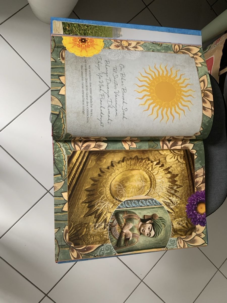 Libri: maxi Buch Yoga – Usato da Baden venduto da lic_56j6 1