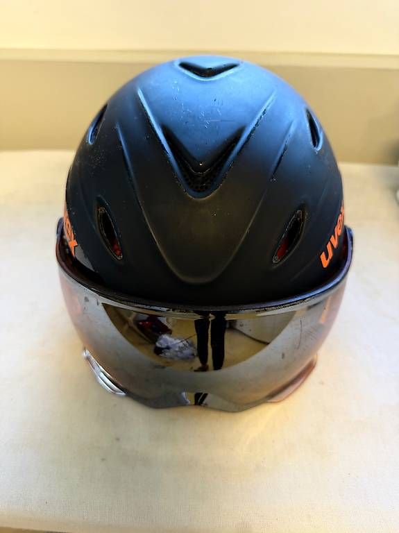 Caschi: Uvex Skihelm Kinder 54-56cm  – Usato da Horgen venduto da hickebutz