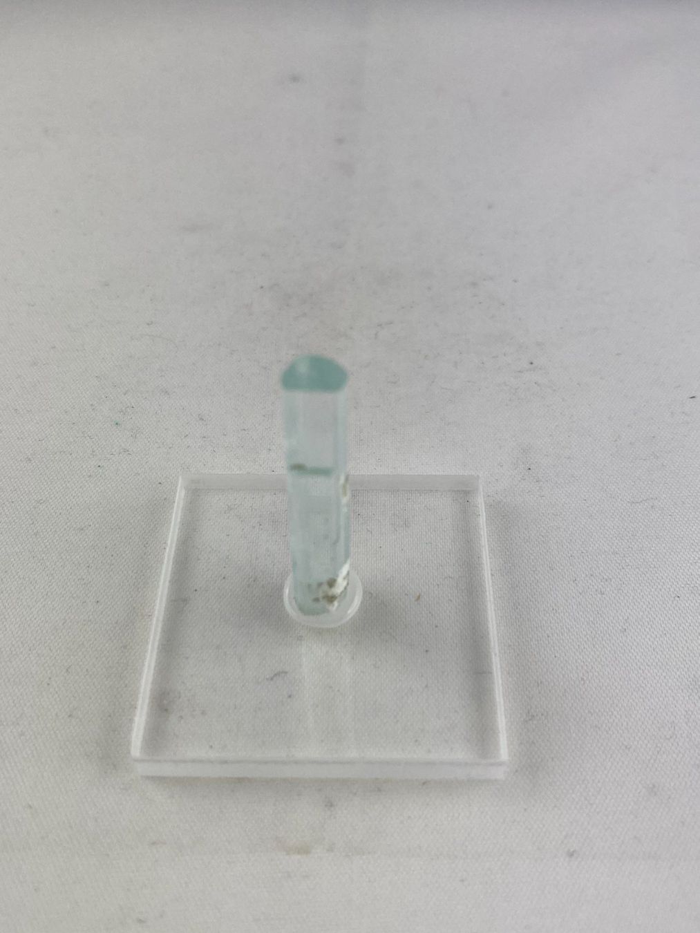 Minerali & Pietre curative: Aquamarine 0.6cm 0.5cm 3.6cm 3g – Usato da Schinznach Bad venduto da Prosperos 3
