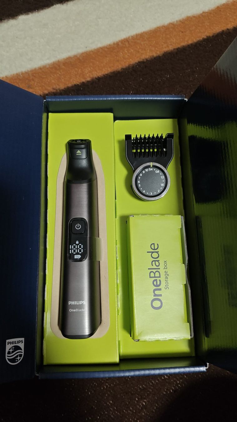 Philips Rasierapparate & Rasierklingen: Philips OneBlade Pro 360 Blade Barttrimmer neu – Gebraucht aus Rümlang von abd_6zst 2