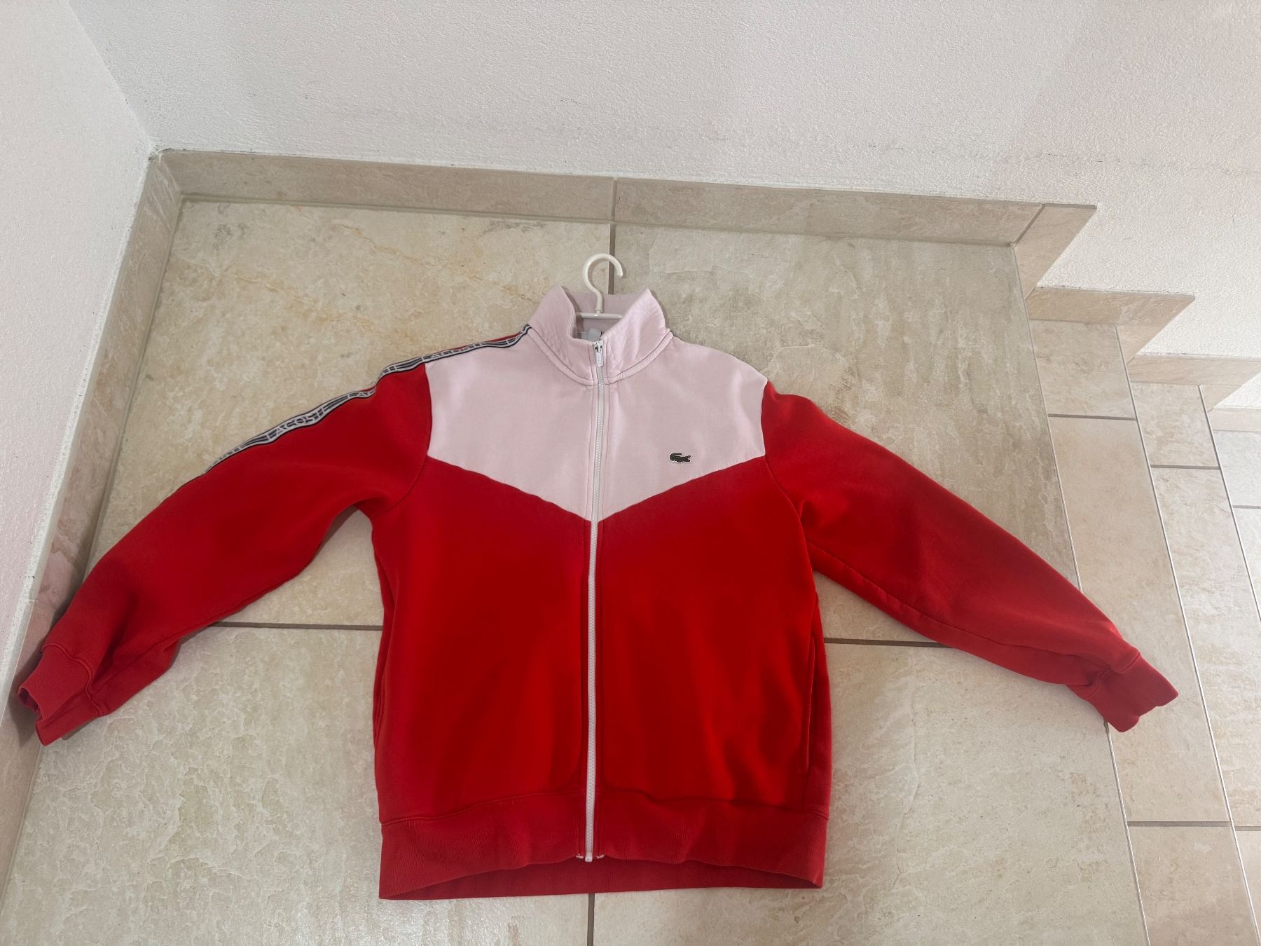 Lacoste Giacche: Veste Lacoste rouge - Taille L – Usato da Châtonnaye venduto da Marco_Mancoca