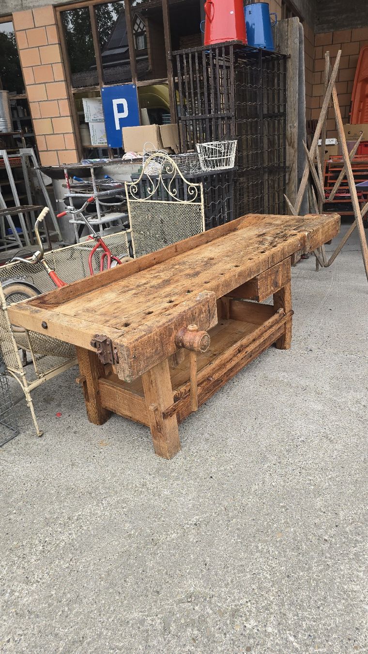 Banchi da lavoro: Antike Werkbank - super Patina – Usato da Oberaach venduto da Wicktrade 2