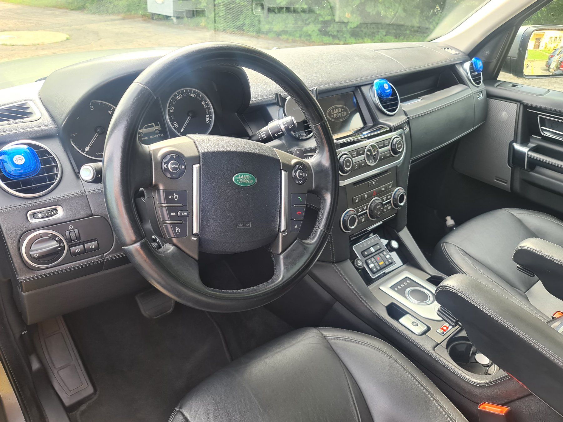 Land Rover Automobili: Land Rover discovery 3.0 sdv6 Zermatt édition – Usato da Lausanne venduto da Rosa.RBG 4