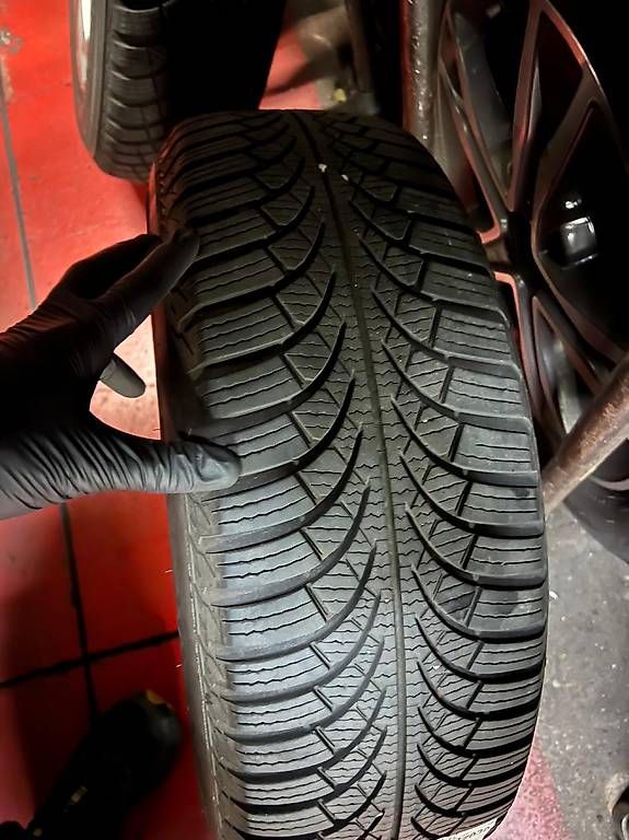 Pneumatici & Ruote complete: Cerchi e gomme invernali VW Golf – Usato da Figino venduto da cym_qvj7 2