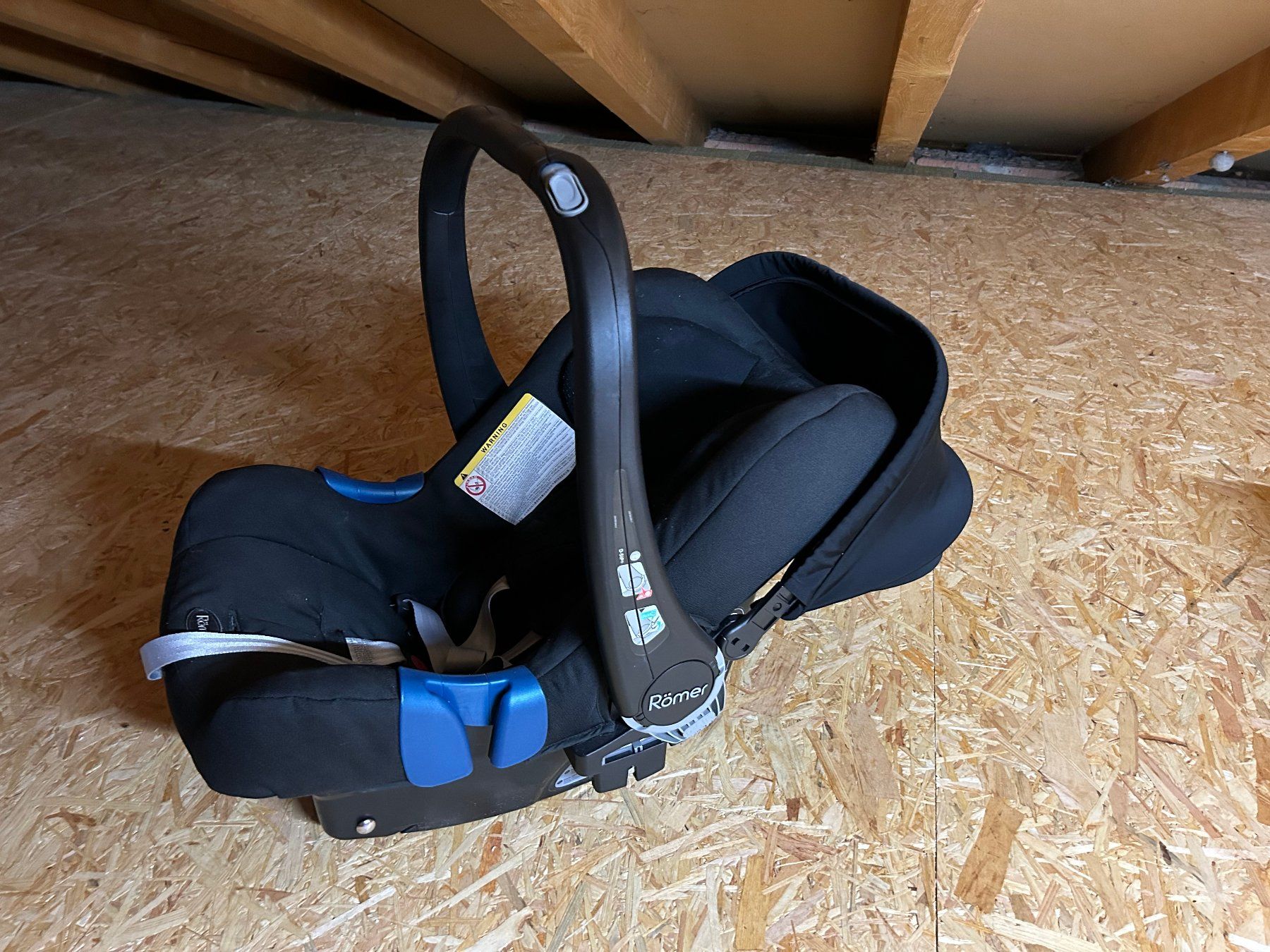 Britax Römer Auto-Kindersitze: Römer Sitzschale fürs Auto, Isofix – Gebraucht aus Rheinfelden von mssg75