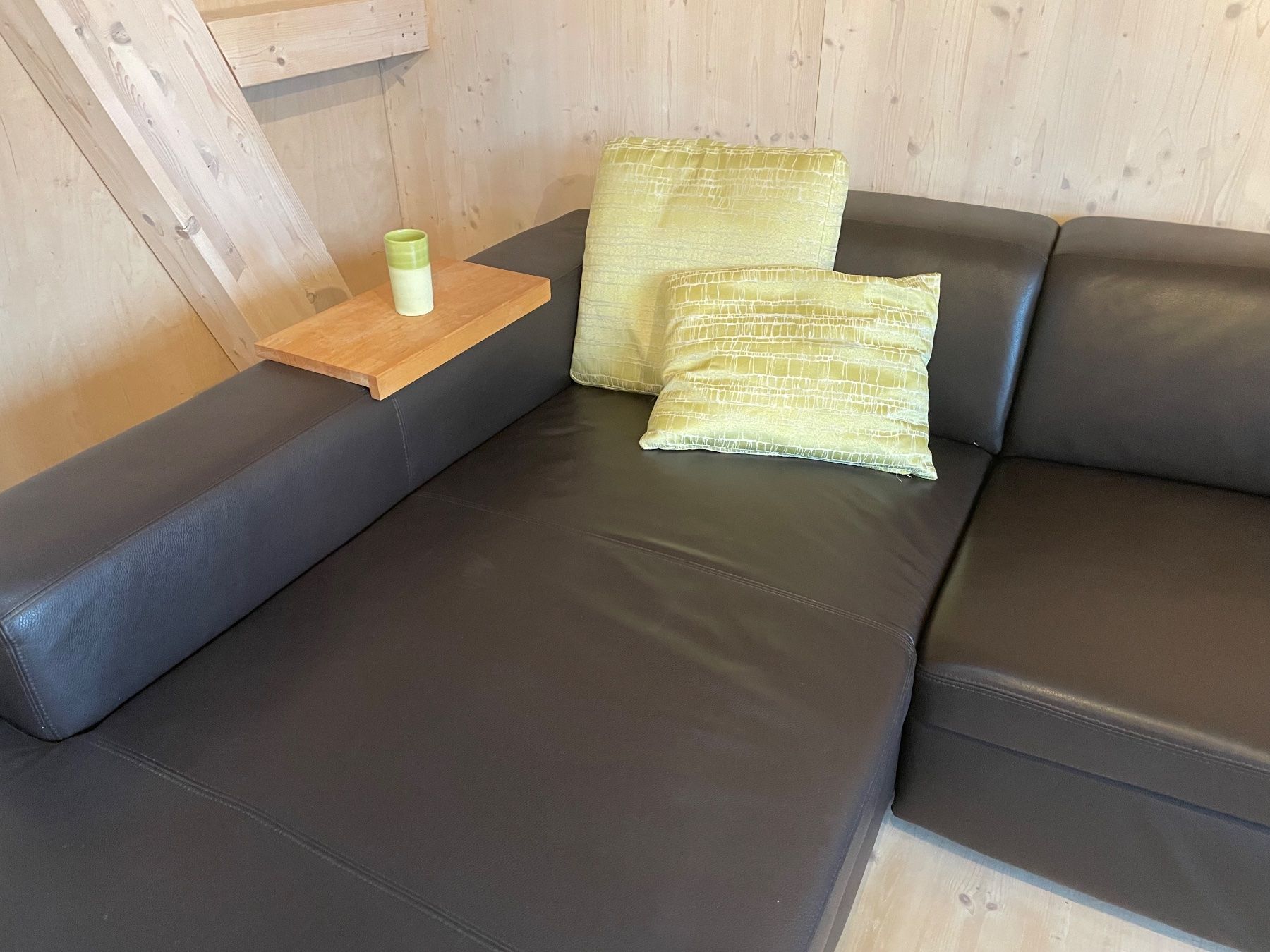 Divani: Ecksofa aus Leder mit Longchair rechts – Usato da Oberkulm venduto da kat_x568 6