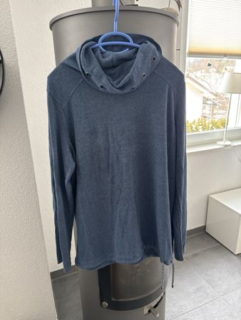 Winter-Pulli mit speziellem Kragen, Grösse M, Top Zustand
