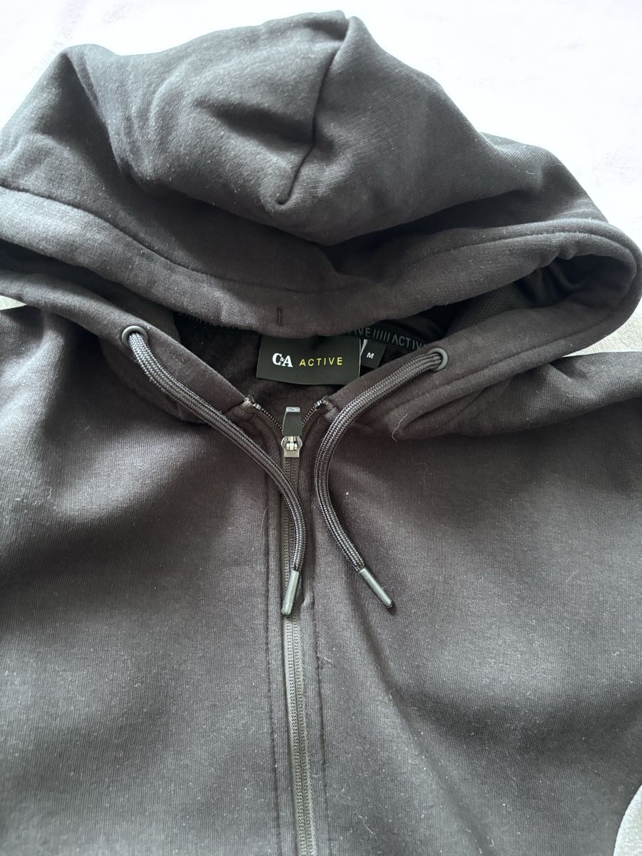 Maglioni & Felpe: 2 Hoodies Asics & C&A, Gr. M – Usato da Menzingen venduto da gispat 2