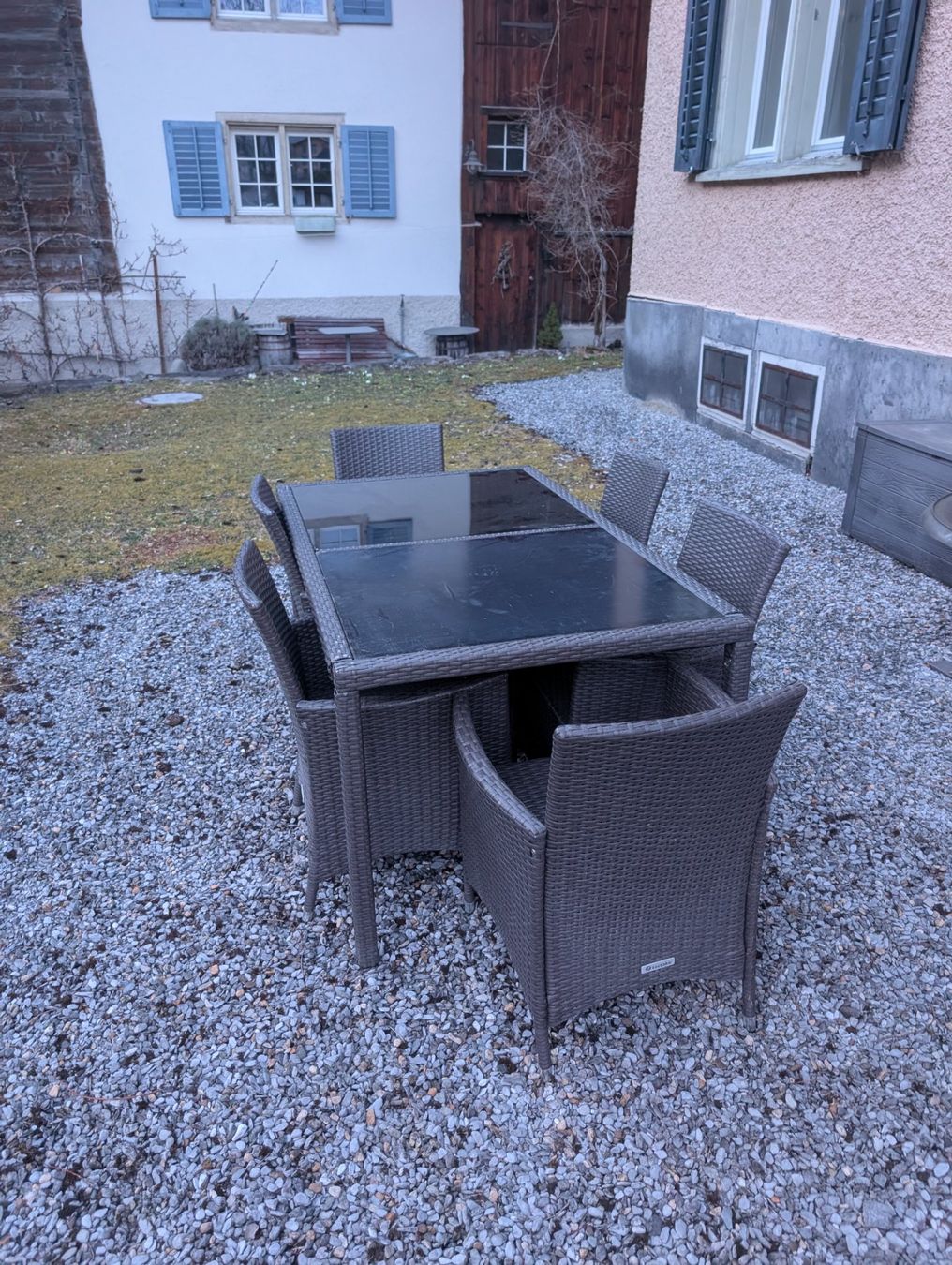 Tavoli: Tectake Gartensitzgruppe, Esstisch mit 6 Stühlen, neuwertig – Usato da Matt venduto da Dannyk88 2