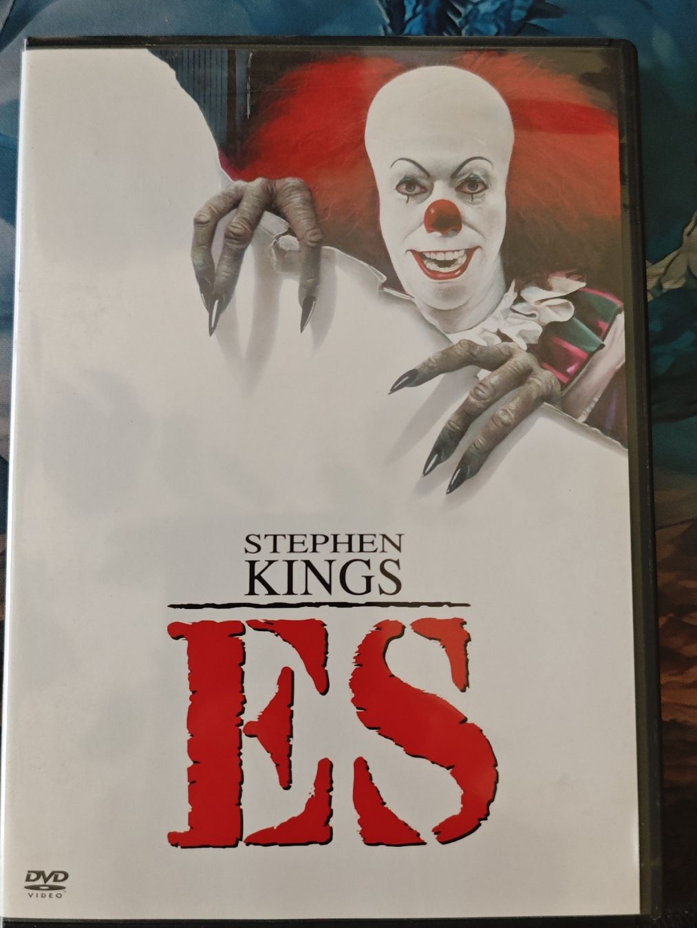 Alle DVDs: Stephen Kings ES  – Gebraucht aus Laufenburg von grossrto