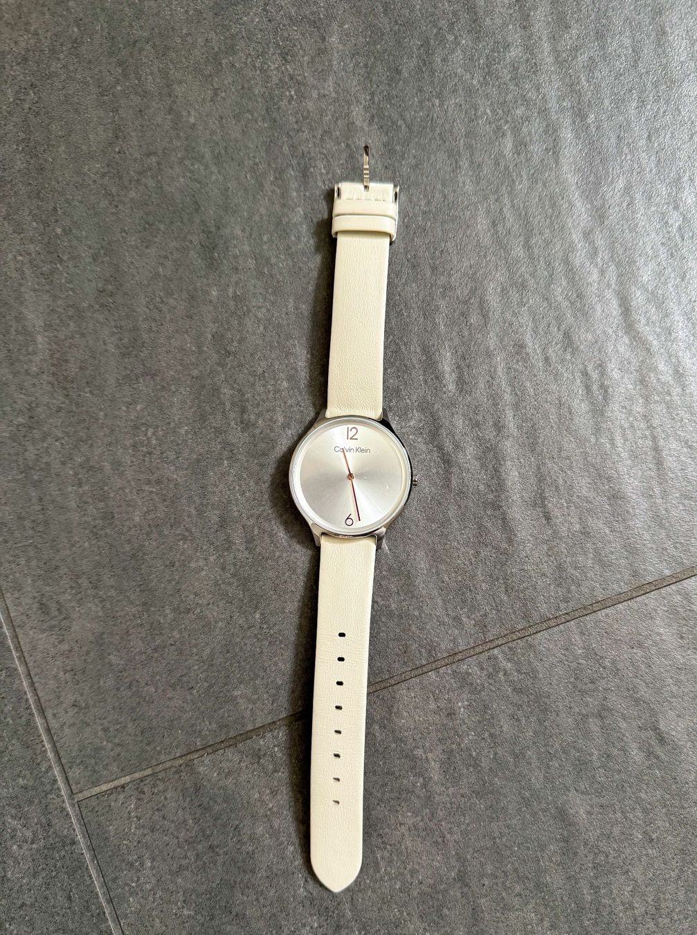 Calvin Klein Uhren: Calvin Klein Damenuhr Lederband – Neu (gemäss Beschreibung) aus Biel-Benken BL von csr_b6dz