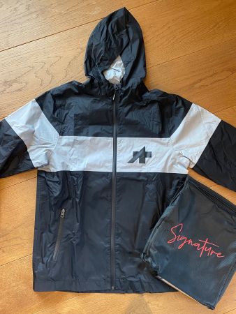 Assos Regenjacke