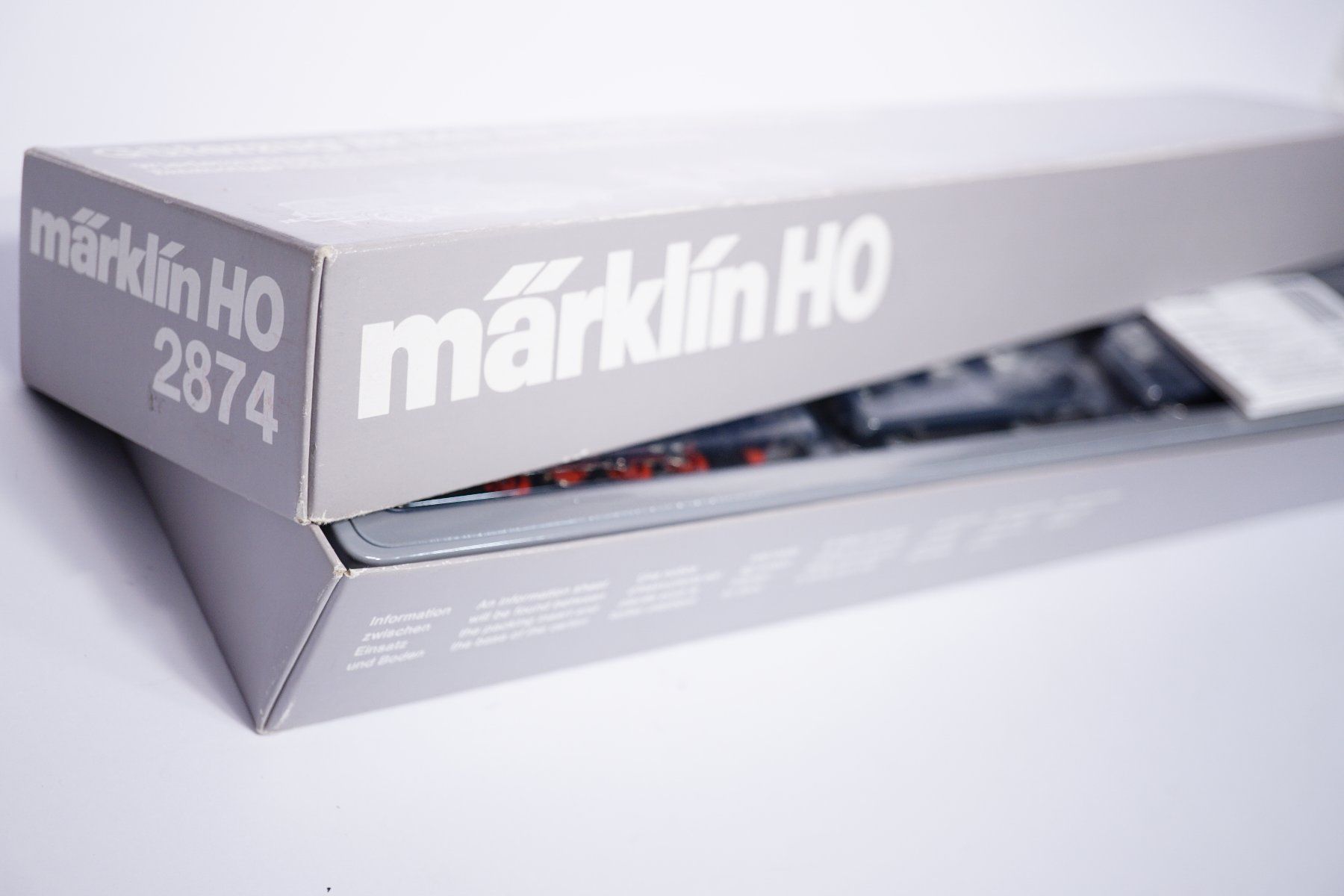 Märklin Modelleisenbahnen: 3å Märklin 2875 DB E 63 Behälterwagenzug – Gebraucht aus Uetendorf von tigermuegi 7