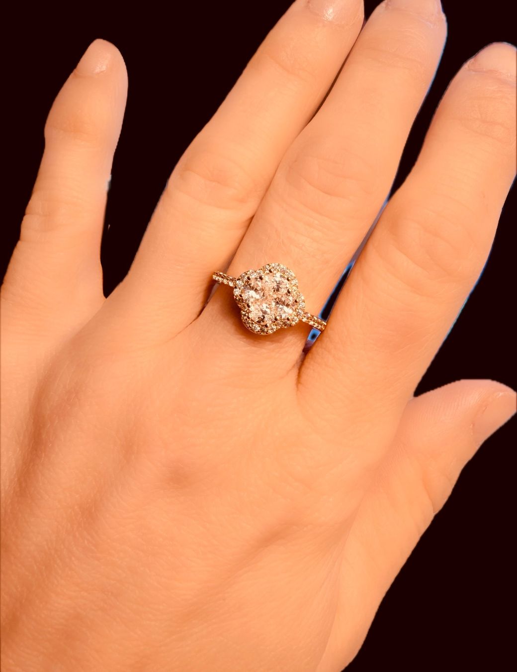 Anelli: Bague trèfle ornée de zircons – Nuovo e nell'imballaggio originale da St-Maurice venduto da Sandrinette123