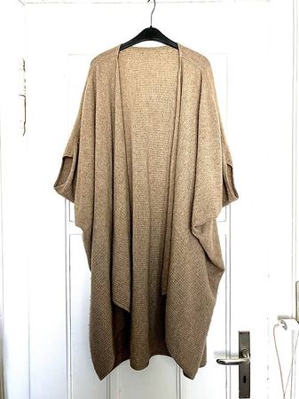 wunderschöner Kaschmir Umhang / Strickjacke