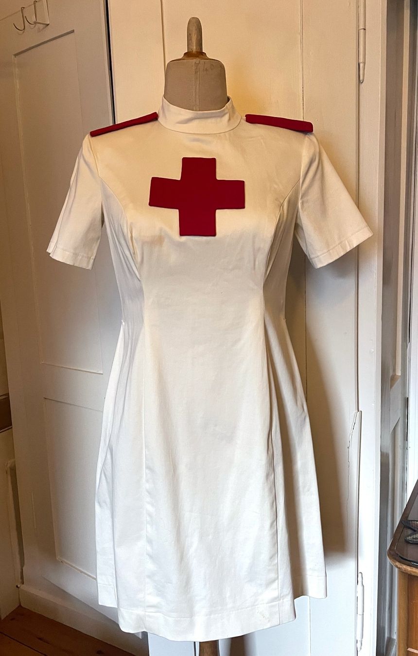 Costumi: Krankenschwester Kostüm, Kleid aus der Macbeth Oper – Usato da Zürich venduto da Caro55