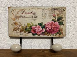 Garderobe London Shabby Chic Stil aus England mit rosé Rosen