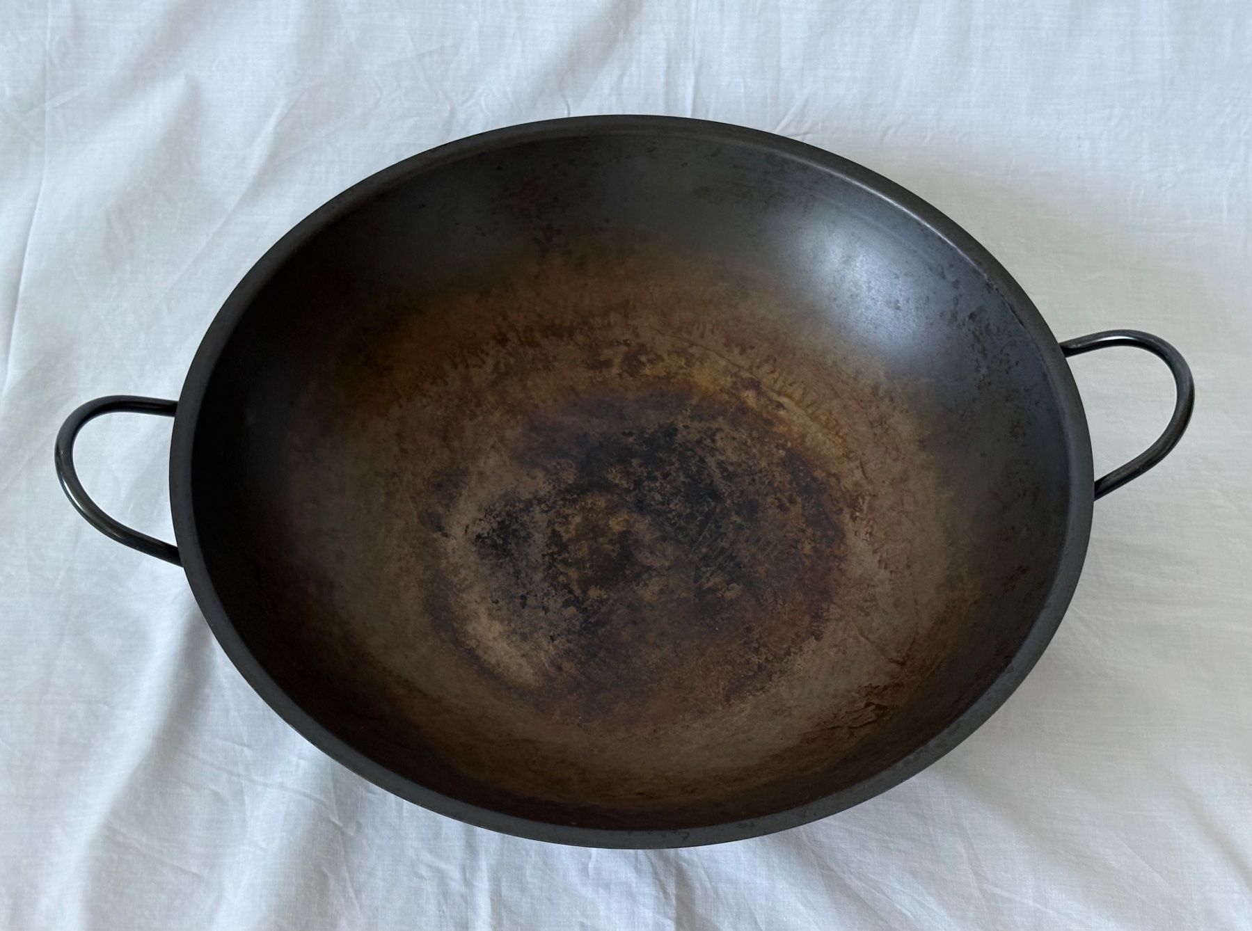 Padelle: Grosser schwarzer Wok, mit passendem Deckel – Usato da Oberrieden venduto da pet_n2c2 3