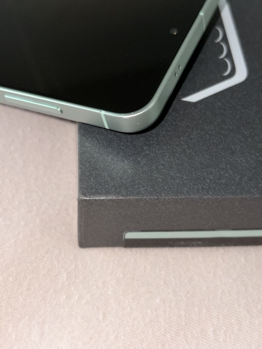 Samsung Telefoni cellulari / Smartphones: Samsung Galaxy S25 / Mint / 256GB / ab CHF 1.00.- – Usato da Urdorf venduto da YannisW. 9
