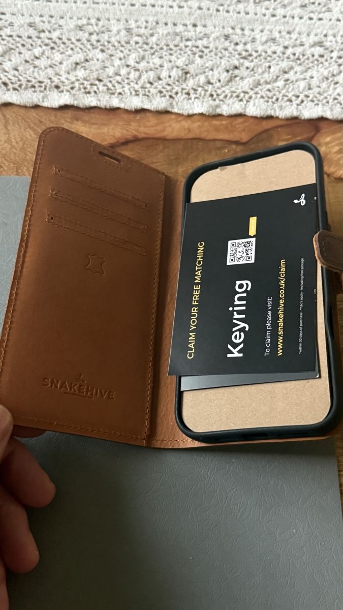 Apple Covers & Schutzfolien: Snakehive iPhone 16 Pro Max Lederhülle, Braun - Neu – Neu (gemäss Beschreibung) aus Rüthi (Rheintal) von Many2369