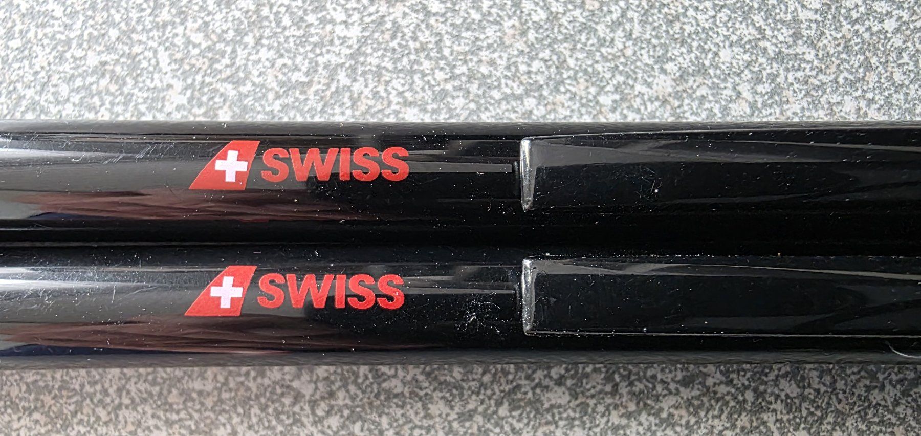 Stylos & Marker: 2 Swiss Air Lines Kugelschreiber – D'occasion à Oetwil am See par fineli2 1