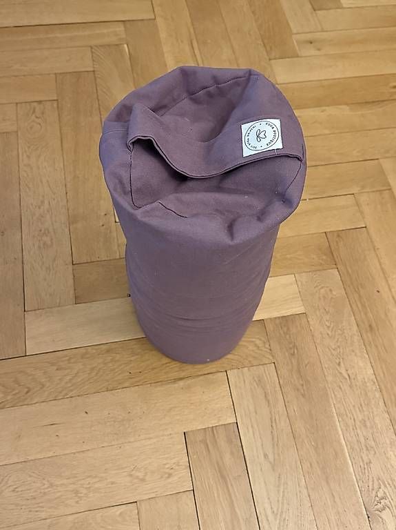 Cuscini: Bolster de yoga en coton uni – Usato da Vevey venduto da Turbobiznis