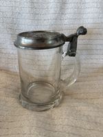 Bierhumpen mit Deckel / Glas & Zinn