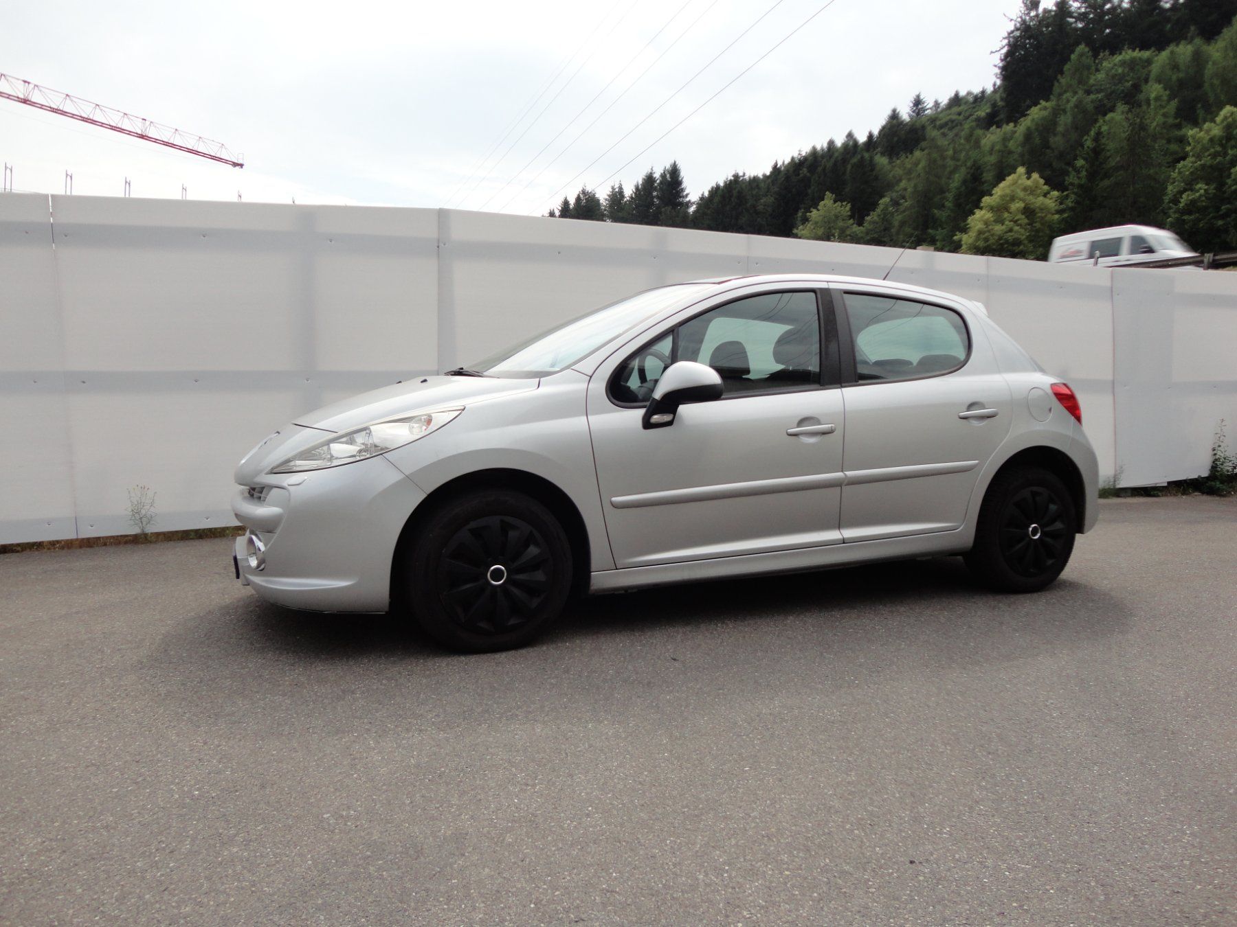 Peugeot Autos: Peugeot 207 1.6i 16V – Gebraucht aus Wilen von 350ss